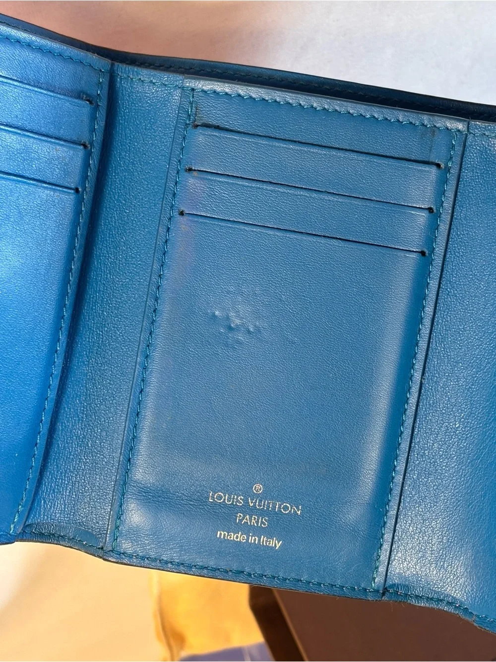 Louis Vuitton Pont 9 Compact Trifold - Picture 13 of 16